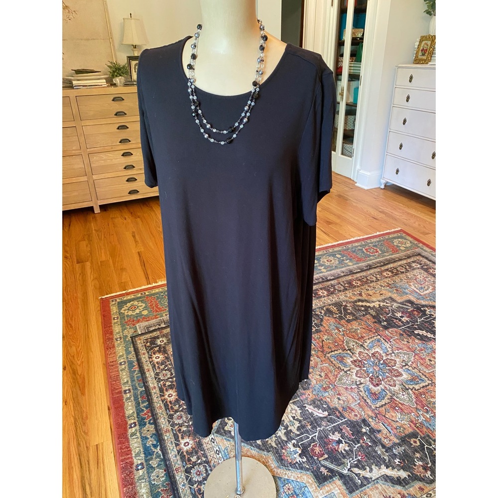 Tahari Woman Black Jersey Knit Shift T-Shirt Dress Plus Size 1X Short Sleeve